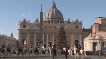 Los Reyes Magos desfilan hasta el Vaticano