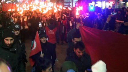 Vanlı 120 kahraman çocuğun anısına meşaleli yürüyüş