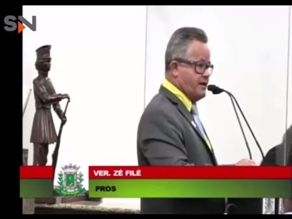 Não é só o estado que demora para concluir obras em Feira