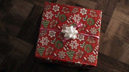 Je suis CE CADEAU