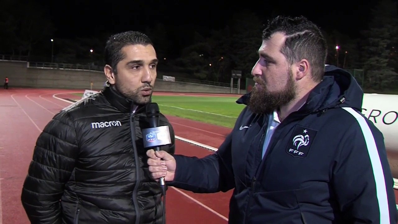 Coup franc lyonnais sorti par la défense rédoise