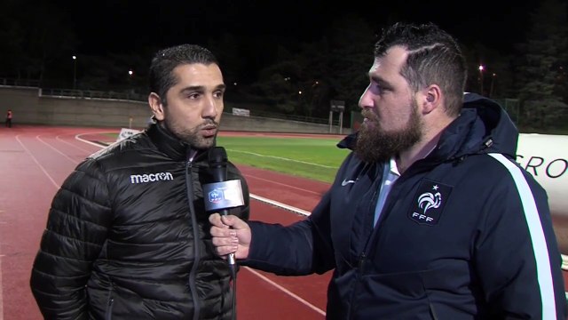 Le gardien lyonnais stoppe l'action rédoise