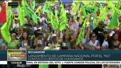 Ecuatorianos participan en acto a favor del "No" a la consulta popular