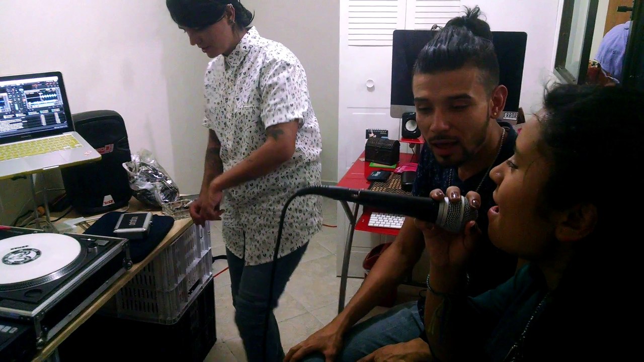 RZ & Cata Gutierrez & Vero Bouquet - No pares de soñar (Extra Preview)