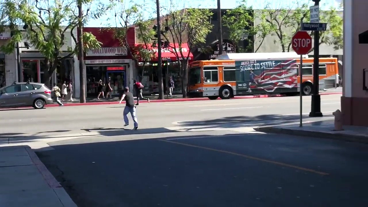 Using_Strangers_Phone_To_Make_A_Drug_Deal_Prank!