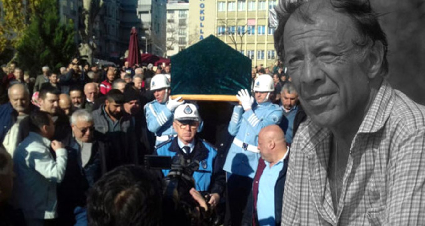 Münir Özkul'a Son Veda! Cami Avlusu Doldu Taştı