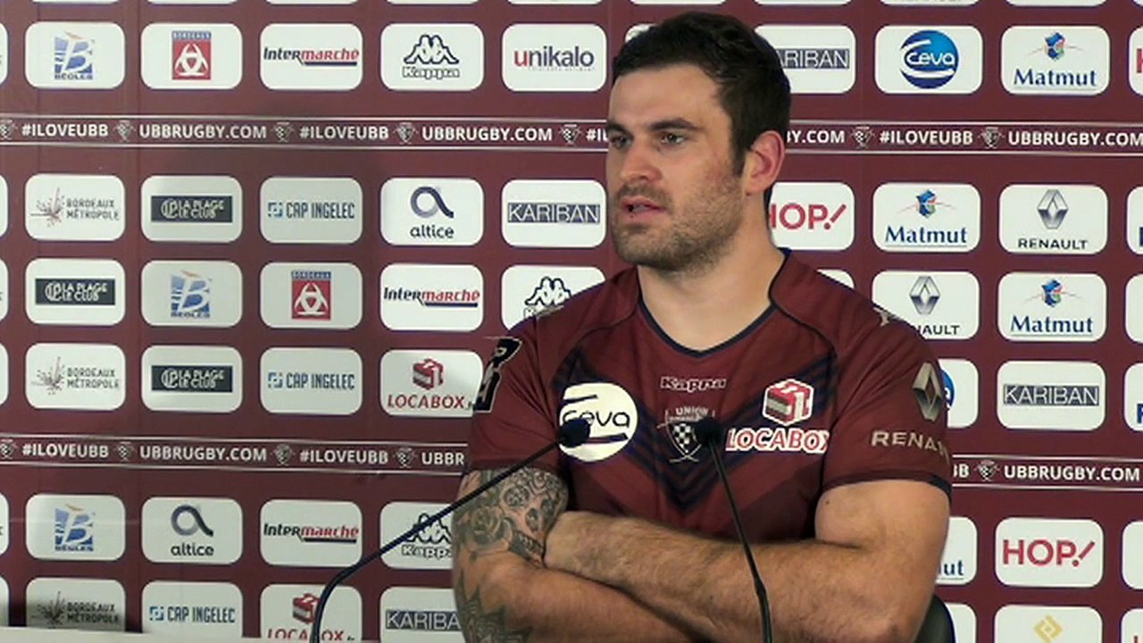 UBB - LYON A LA SORTIE DES VESTIAIRES