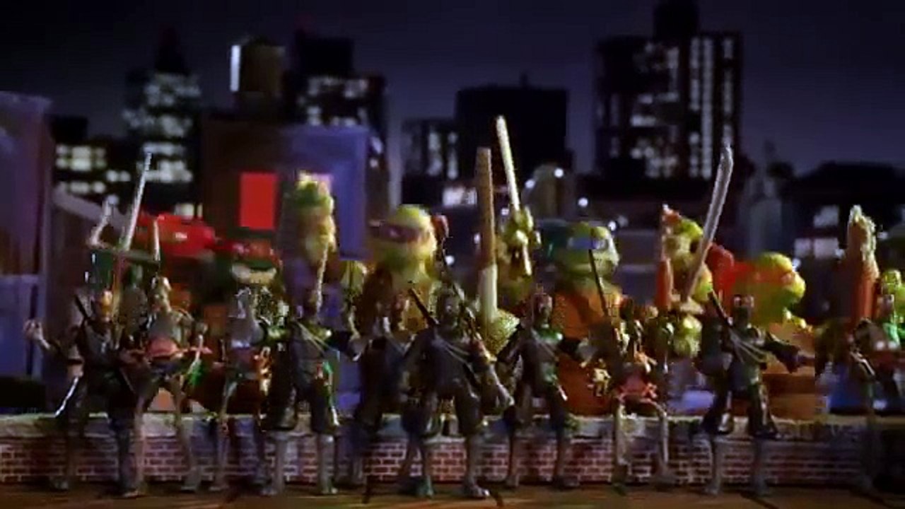 TMNT: Battle Shell 11 inch Figure Commercial