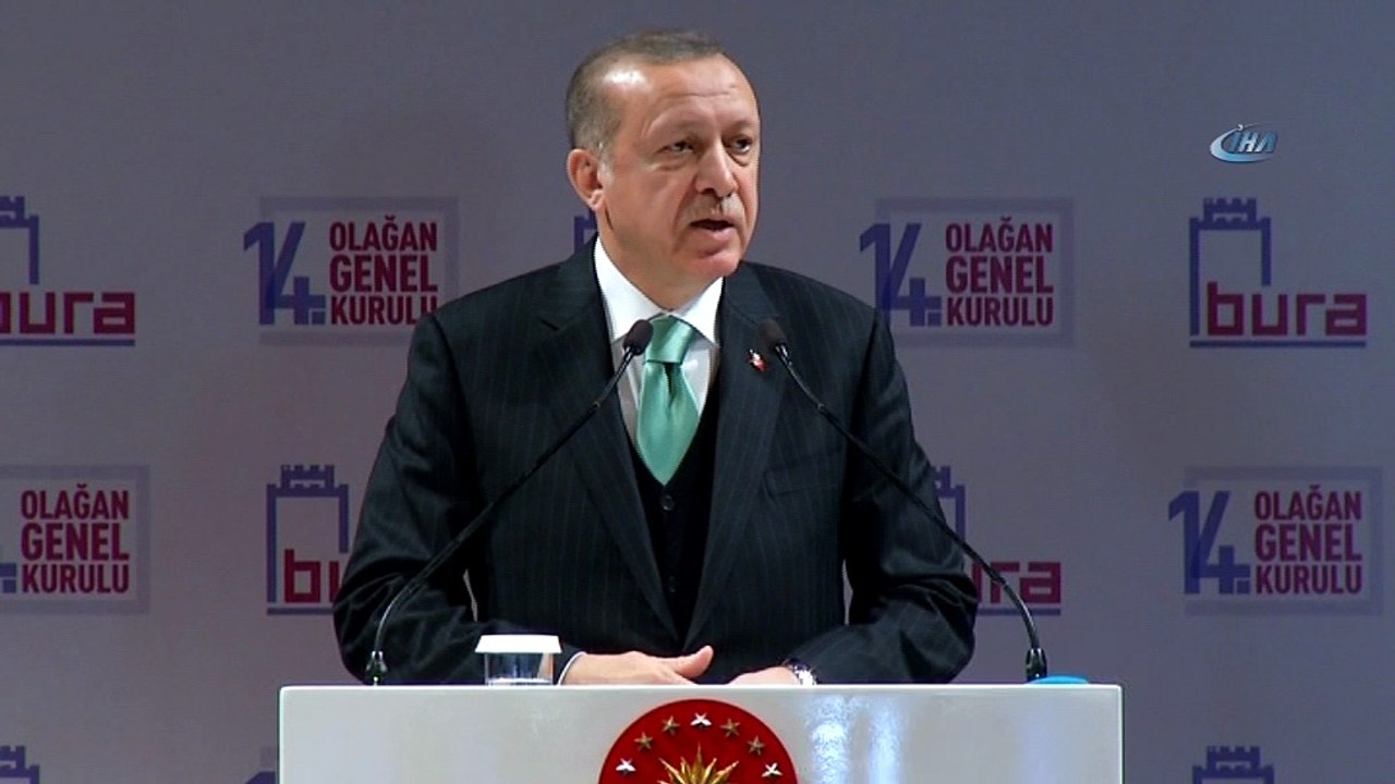 Cumhurbaşkanı Erdoğan’ın  konuşması sırasında bir bebek ağlayınca renkli anlar yaşandı