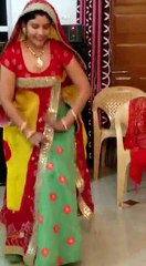 भाभी जी ने बंद कमरे किया डांस