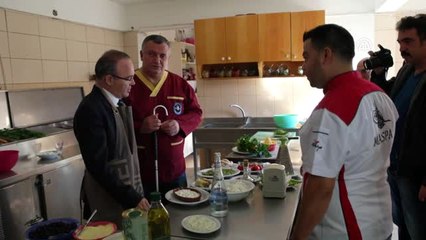 Burhaniye Kaymakamı Öner Mutfağa Girdi