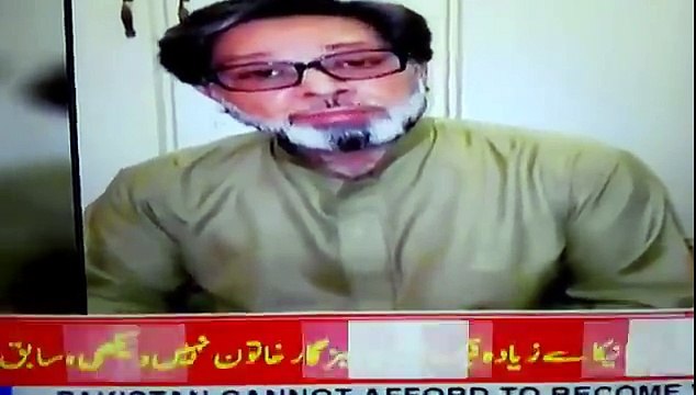 Ex Husband of Bushra Bibi is Cursing on Geo for making Fake News