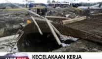 Baja Penyangga Exit Tol Sumatera Ambruk