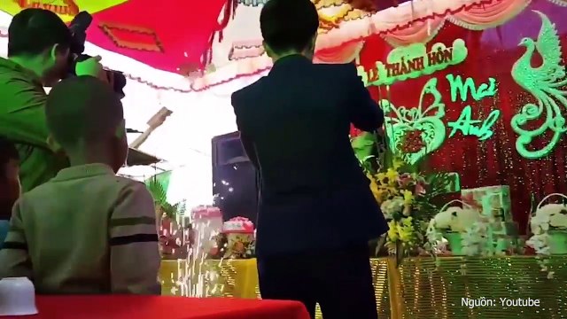 Tình huống bi hài khi các thanh niên chơi “cảm giác mạnh”: đến dự đám cưới người yêu cũ