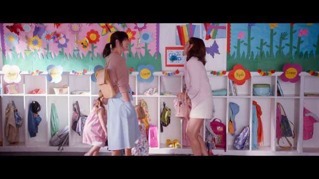 Eğlenceli Annelerin Akşam Yemeği Fragman