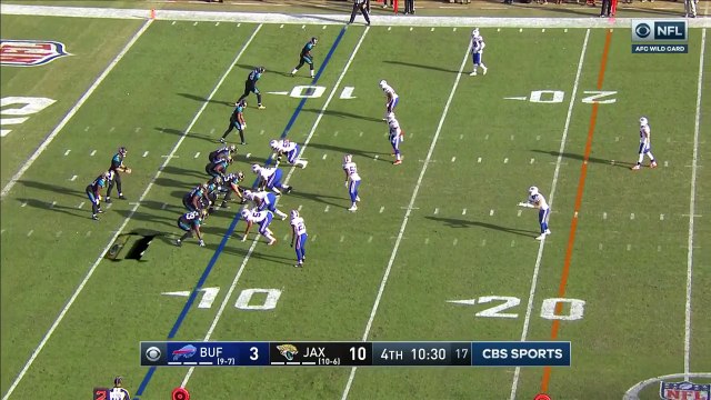 Jacksonville Jaguars quarterback Blake Bortles shows off his speed on zone-read for 12 yards