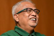 Stay in PAS but vote Pakatan, Mahfuz tells members