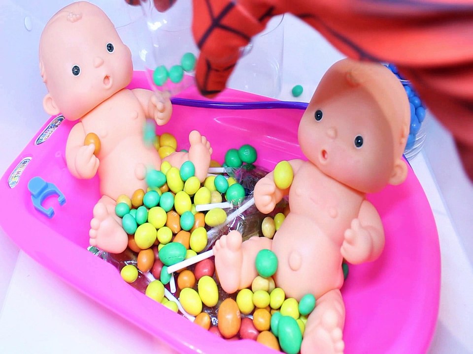 Peppa Pig - Funny Cartoons for Children to Learn Colors - Finger Family kids Nursery Rhymes