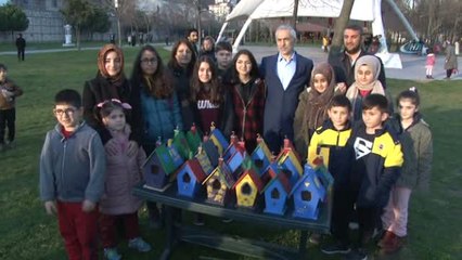 Kağıthaneli Çocuklar İlçedeki Ağaçlara Kuş Yuvaları Astı