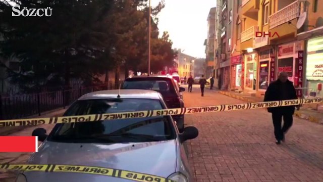 Kovaladığı kızın sığındığı işyeri sahibini öldürüp, kızı yaraladı