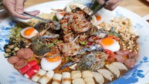 Fresh shrimp Horse crab Papaya salad - Thai Food