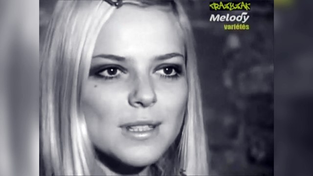 France Gall interprète Les sucettes en 1966