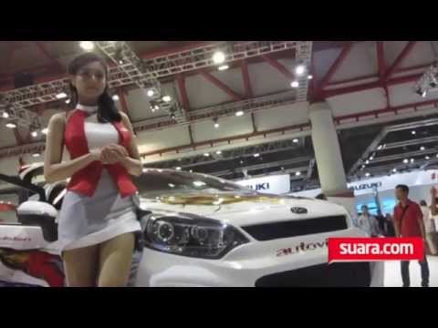 Renyahnya SPG di IIMS 2014