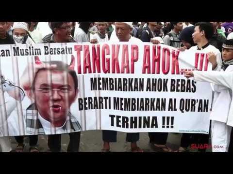 Demo Anti Ahok 4 November - Massa Ormas Islam Menuju Istiqlal