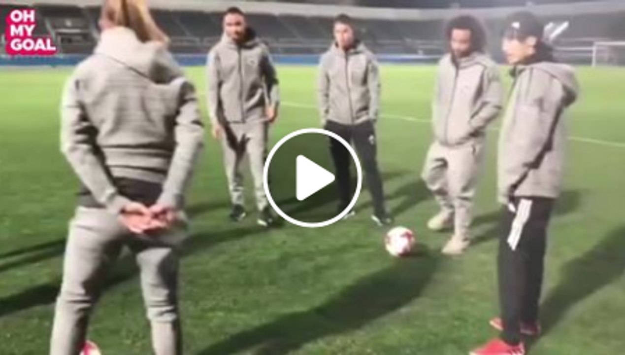 Melody Donchet ( S3 official ) nutmegged Karim Benzema