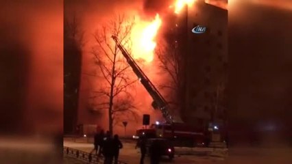 Rusya'da Yangın Nedeniyle 130 Kişi Tahliye Edildi