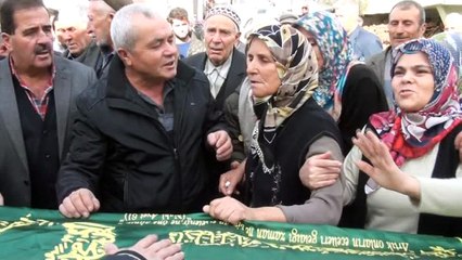 Kazada ölen 3 kişi gözyaşları arasında toprağa verildi
