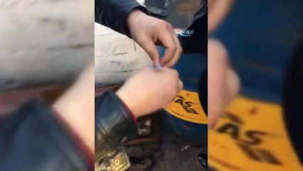 Uyuşturucu Satıcısı Yolcu Minibüsünde Yakalandı