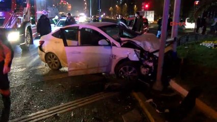 Fatih'te Trafik Kazası 1i Kadın 3 Yaralı