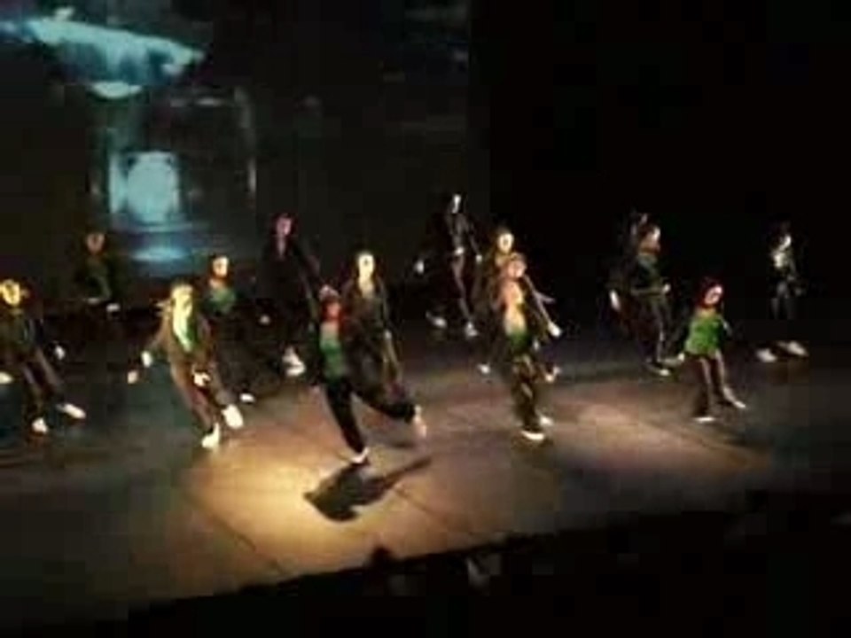 Dance Bond 007