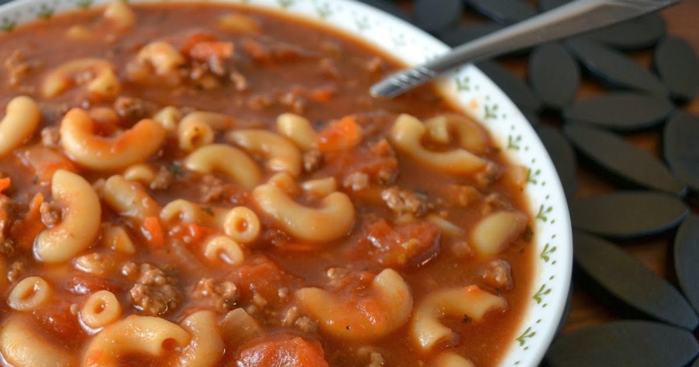 Beef & Tomato Macaroni Soup