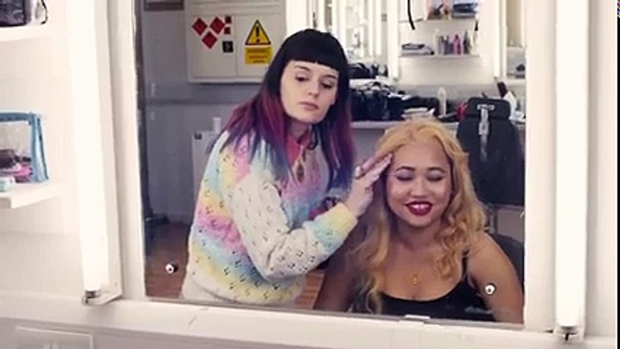 Rita Ora surprises her fan