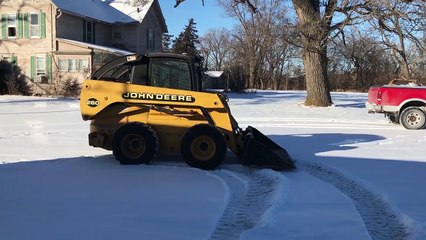 PLOWING SNOW WITH THE JOHN DEERE SKID LOADER | SUNDAY FUNDAY!