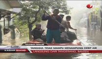 Proses Evakuasi Korban Banjir di Tangerang