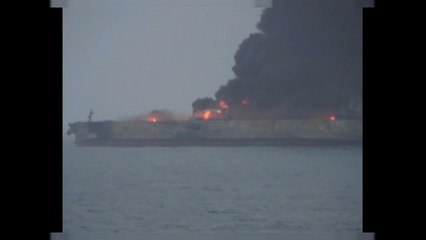 Petroleiro  acidentado em chamas pelo segundo dia