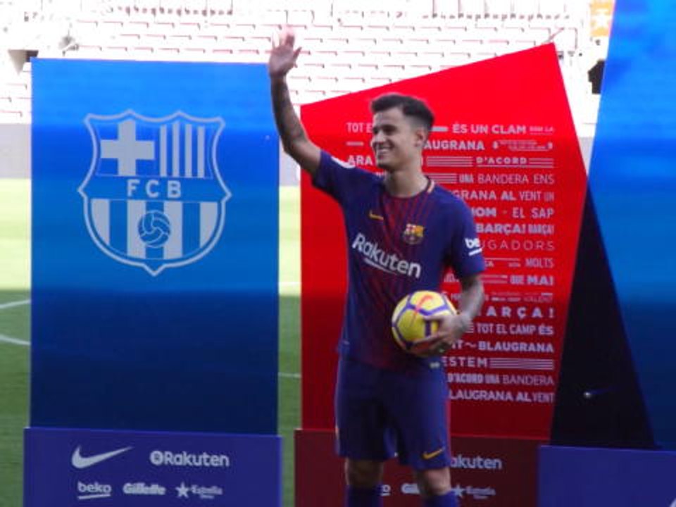 Coutinho Diperkenalkan Secara Resmi ke Fans