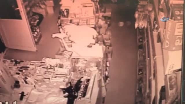 20 Bin Lira Değerinde Sigara Çalan Hırsızlar Kamerada