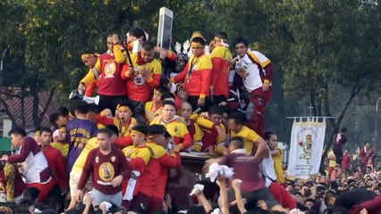 Foule de catholiques à Manille pour le "Nazaréen Noir"