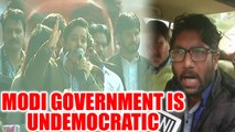 PM Modi is curbing the voice of Dalits, says Jignesh Mevani, Watch Video | Oneindia News