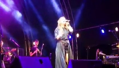 AΠΙΣΤΕΥΤΗ !!! Μελίνα Ασλανίδου - Ένα χειμωνιάτικο πρωί - Live 2016 Τεχνοπολις Γκαζι