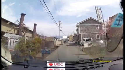 【転載】建物の陰から子供が飛び出し