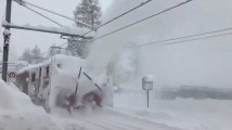 Les stations de skis alpines menacées d'avalanches après d'énormes chutes de neige