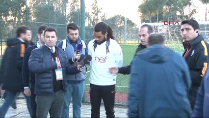 Galatasaraylı Futbolcu Denayer Sürekli Dizilişin Değişmesi Bizi Zorladı