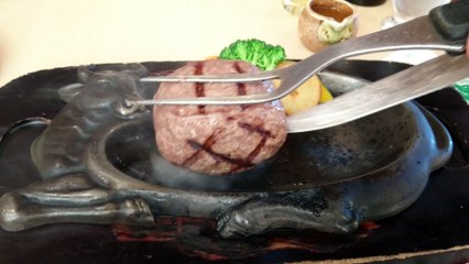 さわやかの「げんこつハンバーグ」