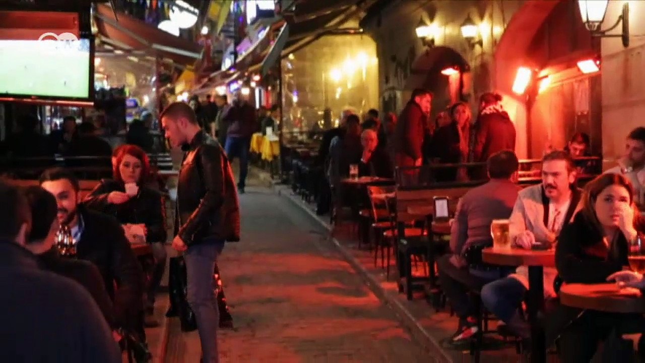 Türkei: Hohe Alkoholpreise machen kreativ | DW Nachrichten