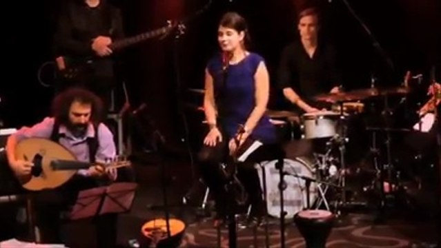 Yağmur yağar taş üstüne - Özlem Bulut yorumuyla